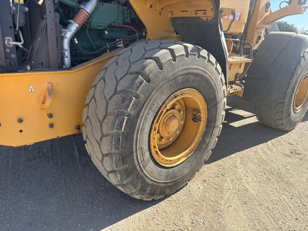 Image for 2015 Volvo L60H Wheel Loader