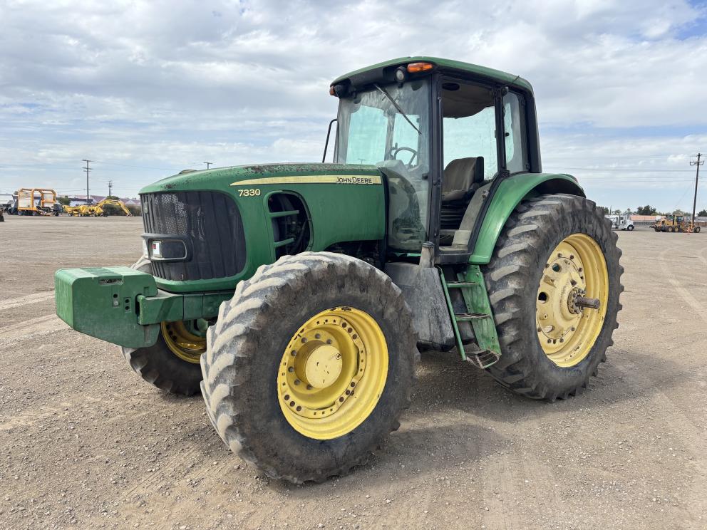Image for 2010 John Deere 7330 Mfd Wheel Tractor