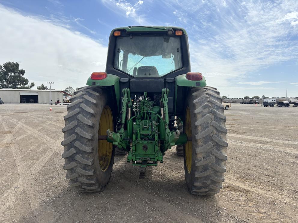 Image for 2010 John Deere 7330 Mfd Wheel Tractor