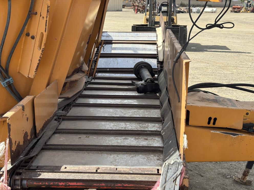 Image for Kuhn Knight 5168 Twin Screw Feed Wagon