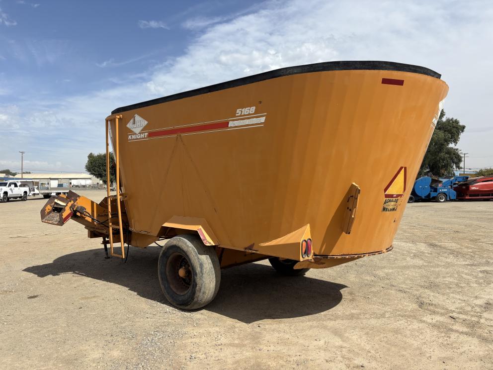Image for Kuhn Knight 5168 Twin Screw Feed Wagon