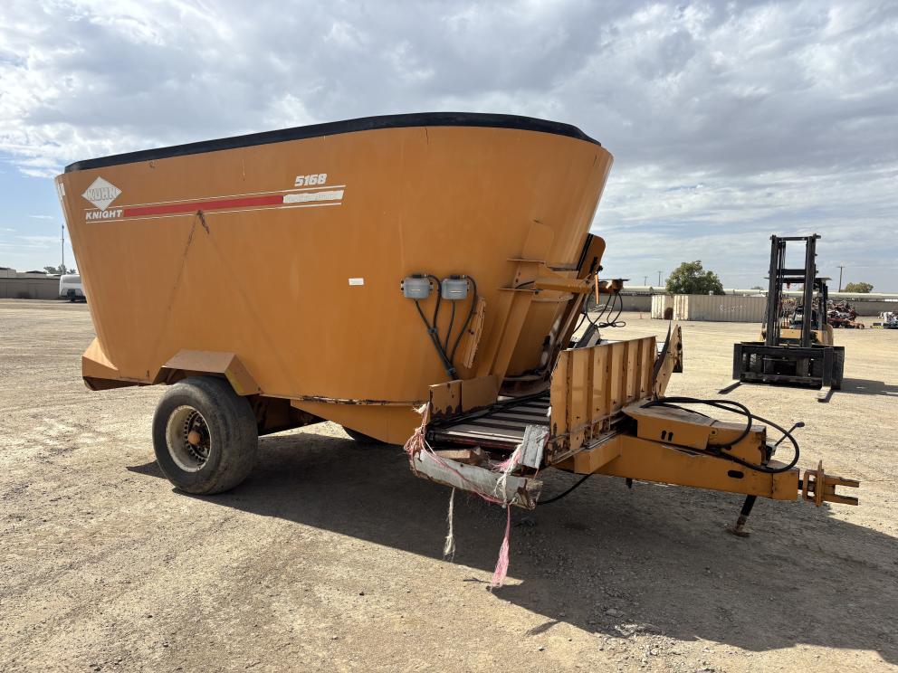 Image for Kuhn Knight 5168 Twin Screw Feed Wagon