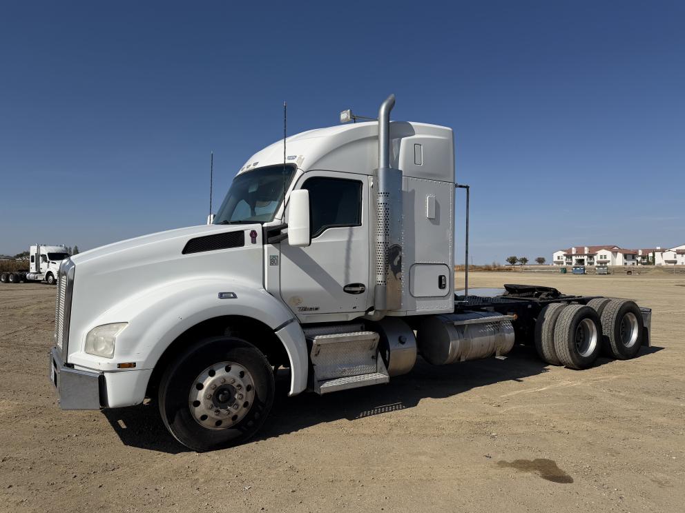 Image for 2018 Kenworth T880 T/A Sleeper Truck