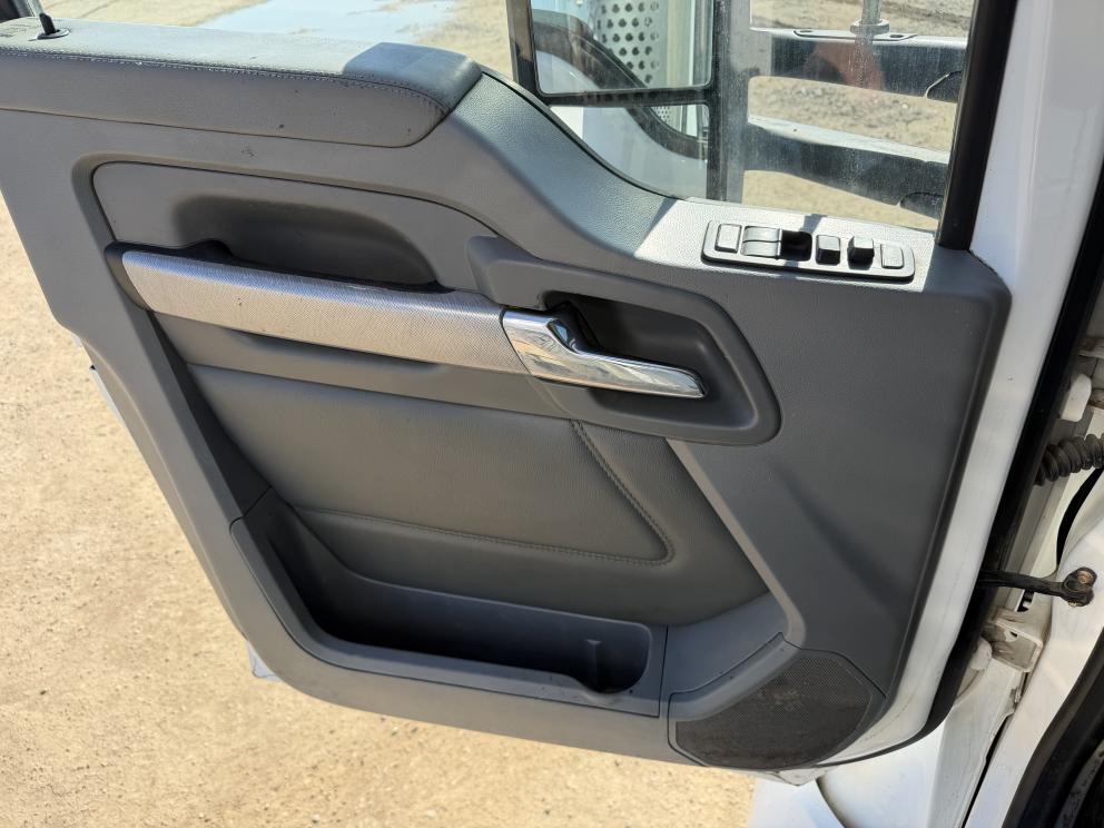 Image for 2018 Kenworth T880 T/A Sleeper Truck