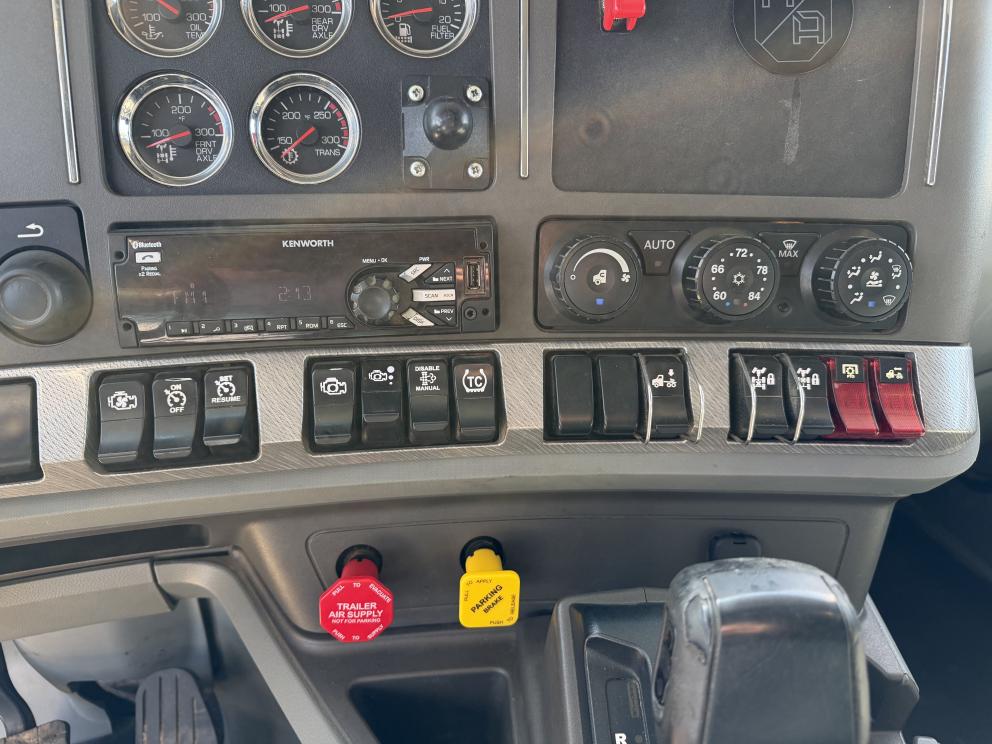 Image for 2018 Kenworth T880 T/A Sleeper Truck