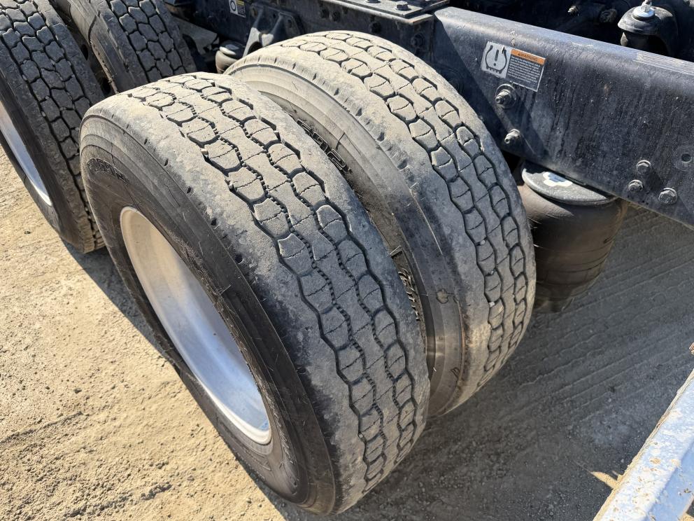 Image for 2018 Kenworth T880 T/A Sleeper Truck