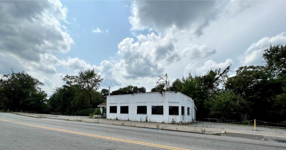 Image for Former Libby’s, Famous Hotdogs, at the Top of the Great Falls in Paterson, NJ-SOLD!