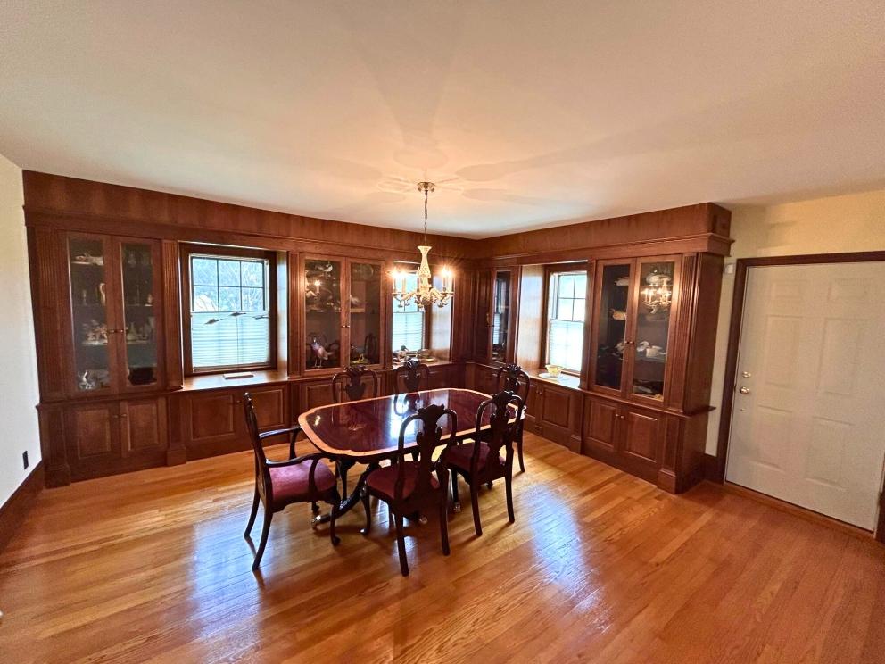 Timeless Farmhouse Retreat Ideal for Development in Pilesgrove Twp NJ Timeless Farmhouse Retreat Ideal for Development in Pilesgrove Twp NJ