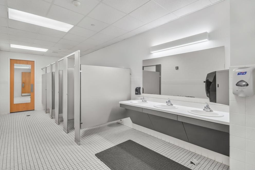 Image for 60,000+/- sf Former Call Center in the Elmira Corning Airport Corporate Park, NY-Under Contract!