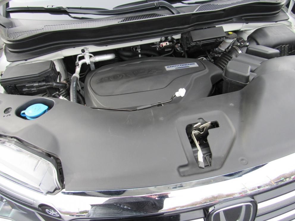 Image for 2016 Honda Pilot Touring AWD