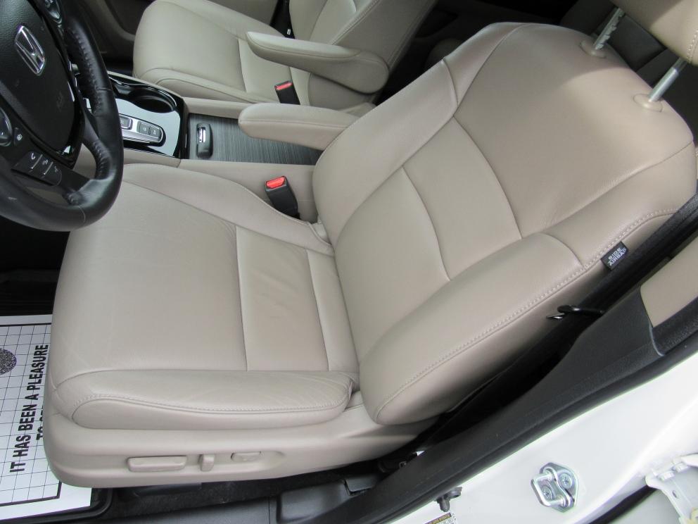 Image for 2016 Honda Pilot Touring AWD