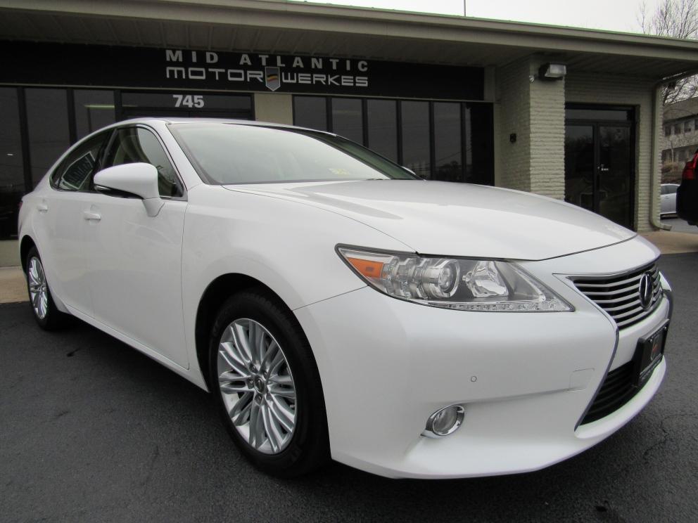 Image for 2013 Lexus ES350 Premium Navigation Blind Spot Monitor