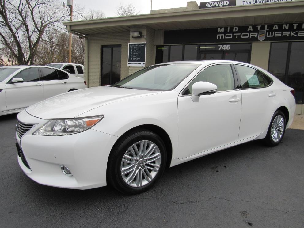 Image for 2013 Lexus ES350 Premium Navigation Blind Spot Monitor