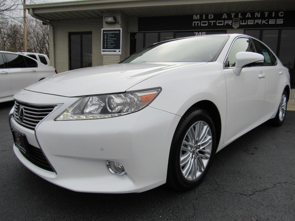 Image for 2013 Lexus ES350 Premium Navigation Blind Spot Monitor