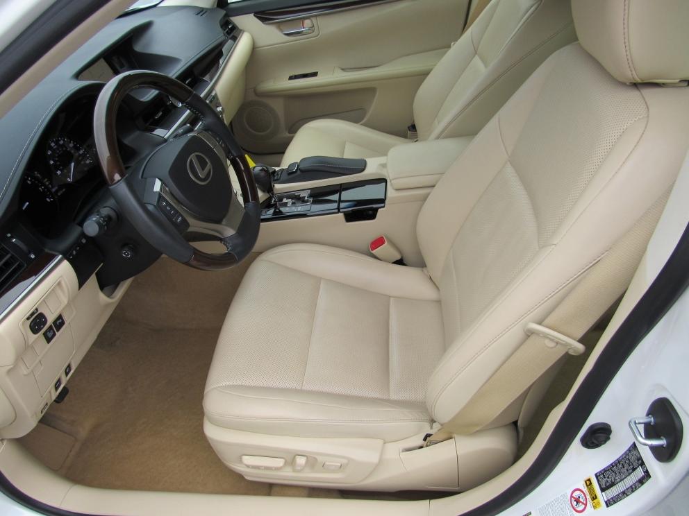 Image for 2013 Lexus ES350 Premium Navigation Blind Spot Monitor