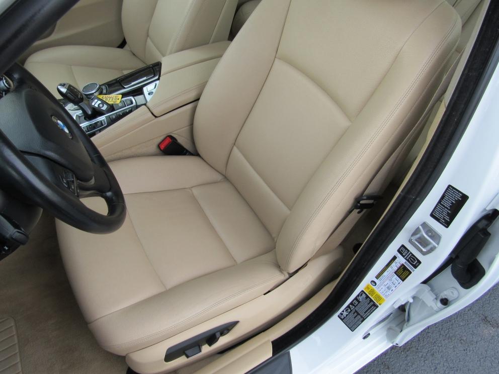 Image for 2015 BMW 528i xDrive NAV Blind Spot Lane Departure