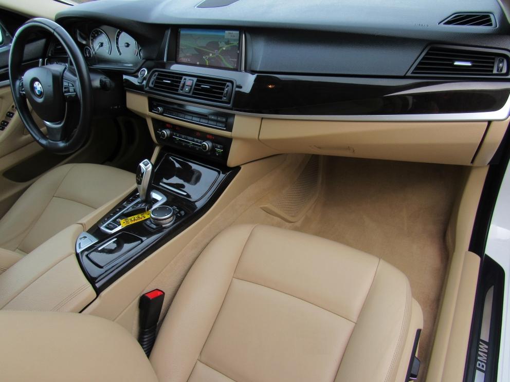 Image for 2015 BMW 528i xDrive NAV Blind Spot Lane Departure