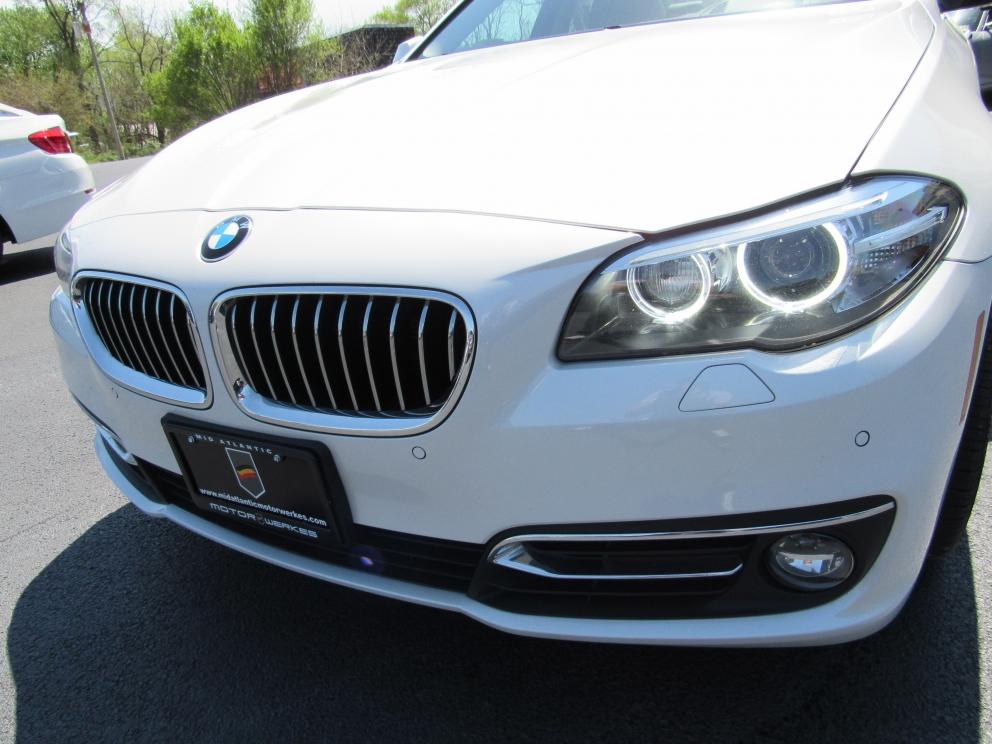 Image for 2015 BMW 528i xDrive Luxury Line w/ Multi Contour Seats