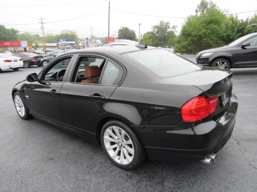 Image for 2009 BMW 328i xDrive 6-Speed Manual 1 Owner!