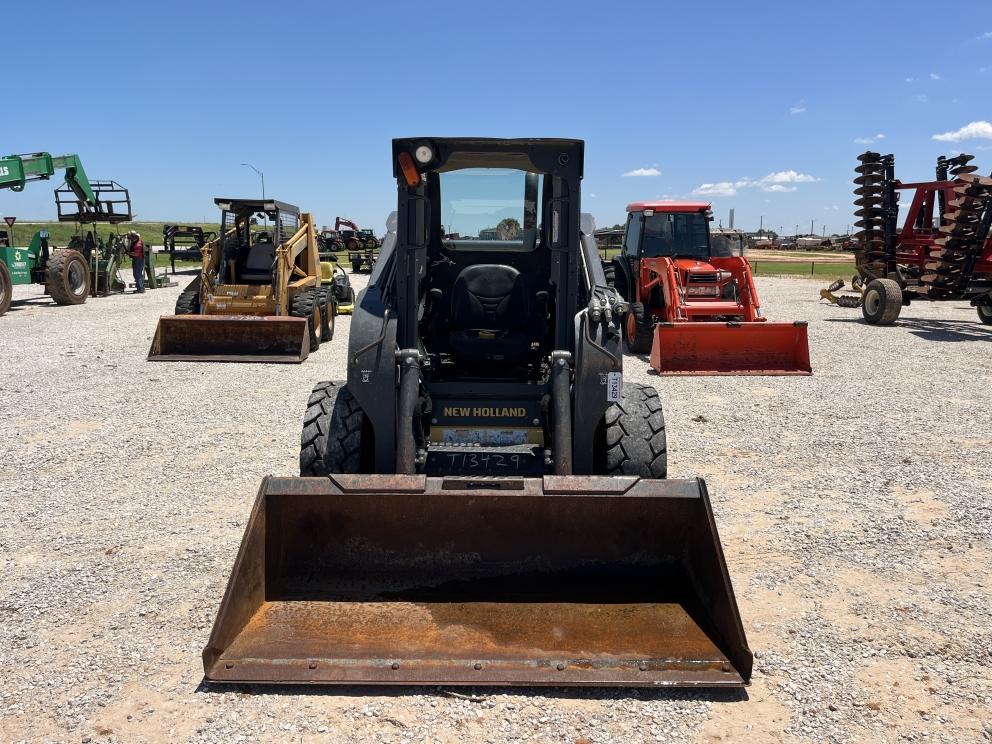 Image for 2014 New Holland L225
