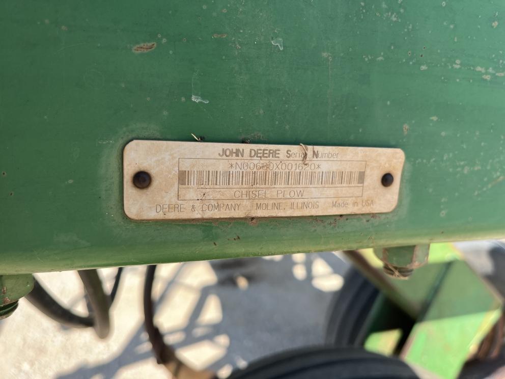 Image for 1997 John Deere 680