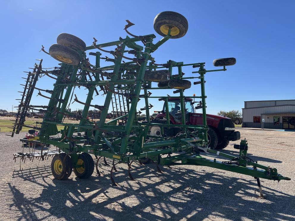 Image for 2014 John Deere 2210
