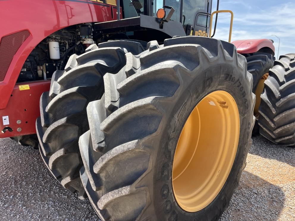 Image for 2017 Versatile 610