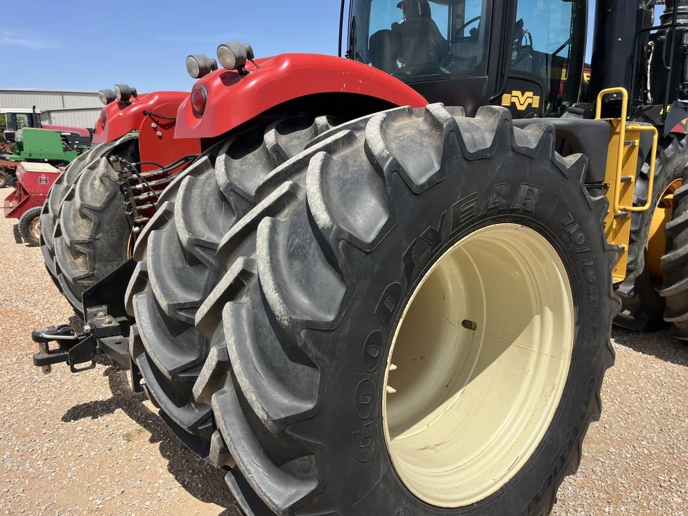 Image for 2017 Versatile 610