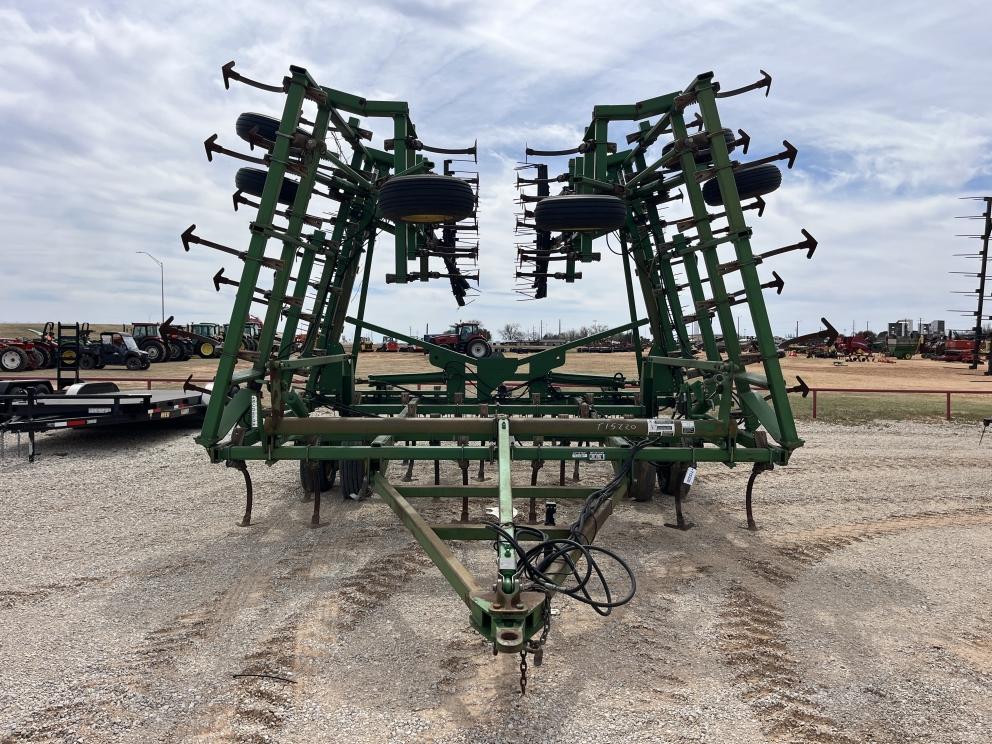 Image for 2005 John Deere 2210