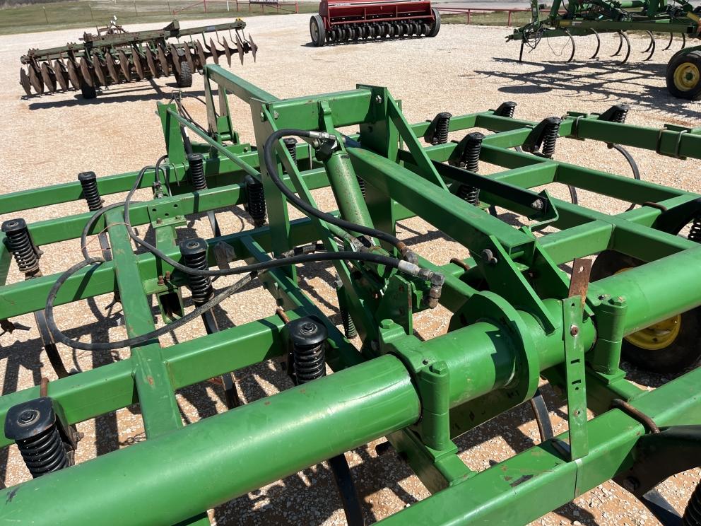 Image for 1998 John Deere 980