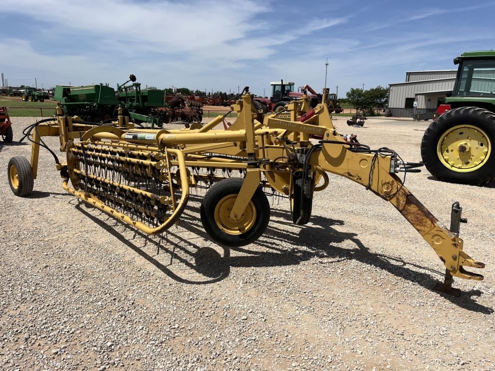 Image for 2008 Vermeer R2300