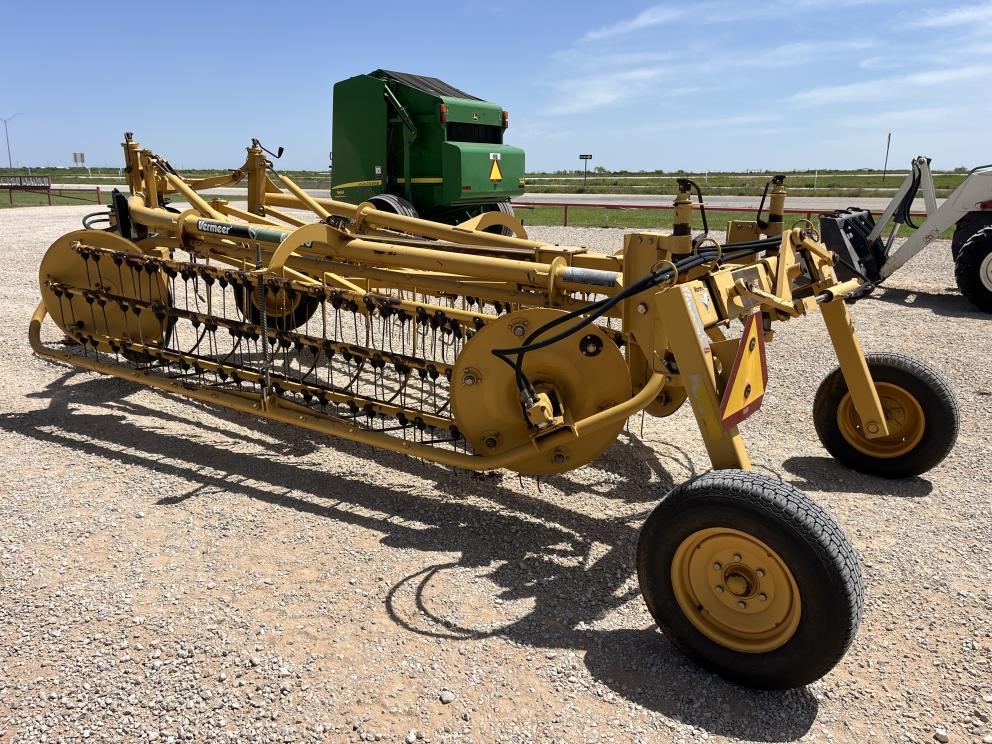 Image for 2008 Vermeer R2300
