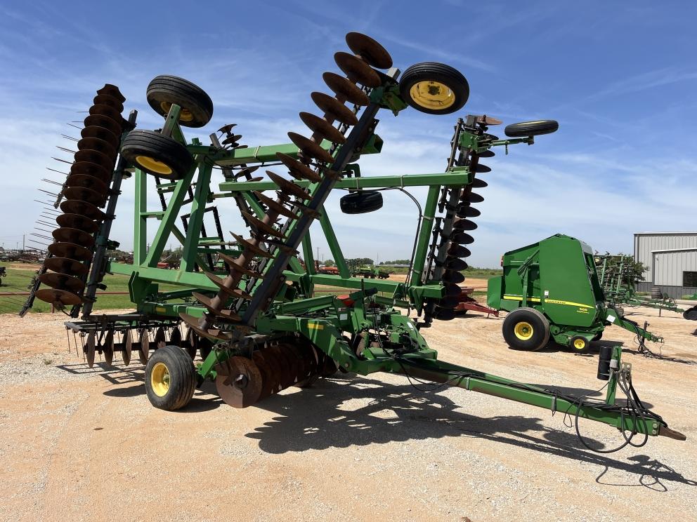 Image for 2009 John Deere 637