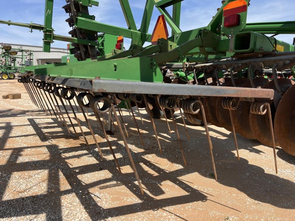 Image for 2009 John Deere 637