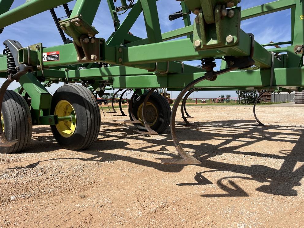 Image for 1997 John Deere 980