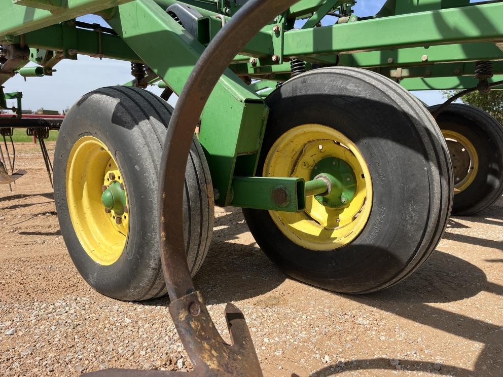 Image for 1997 John Deere 980