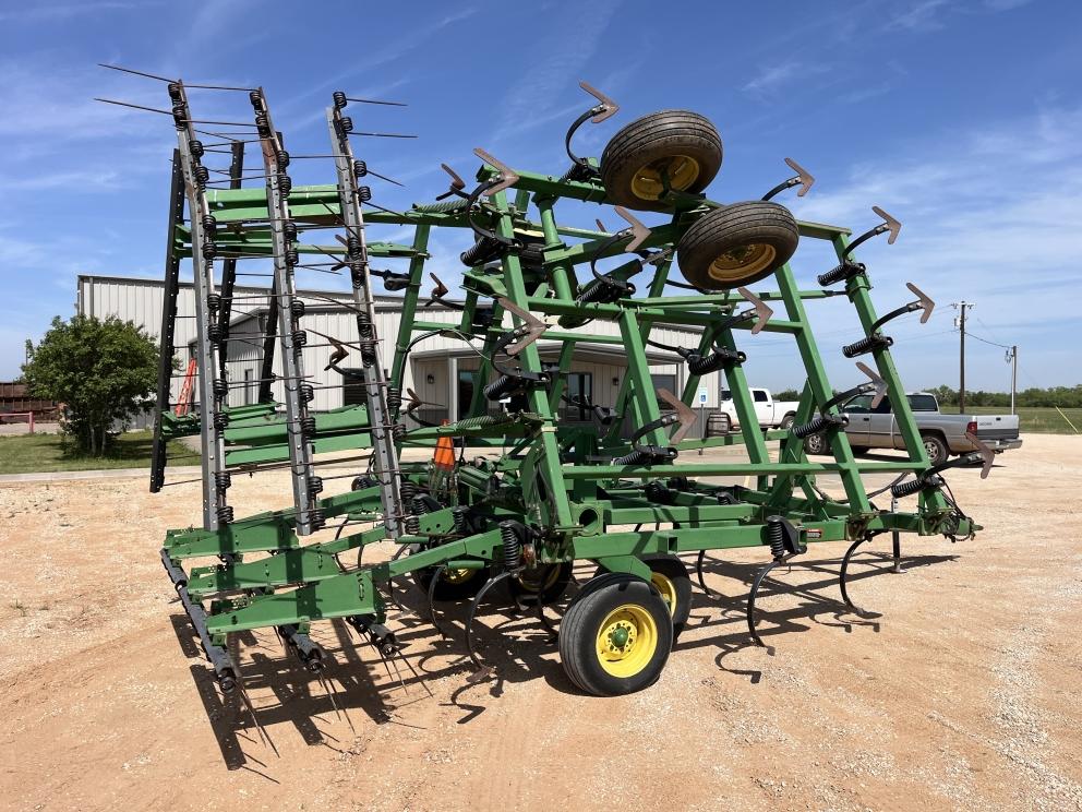 Image for 1997 John Deere 980
