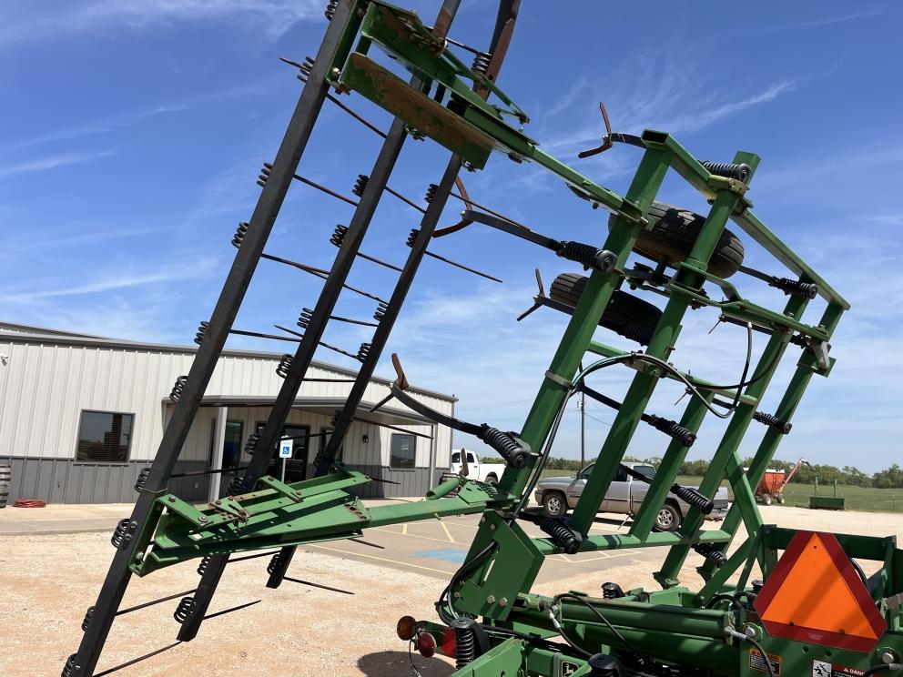 Image for 1997 John Deere 980