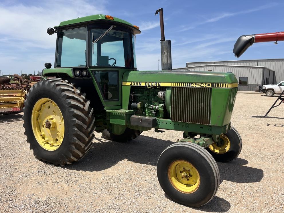 Image for 1979 John Deere 4240