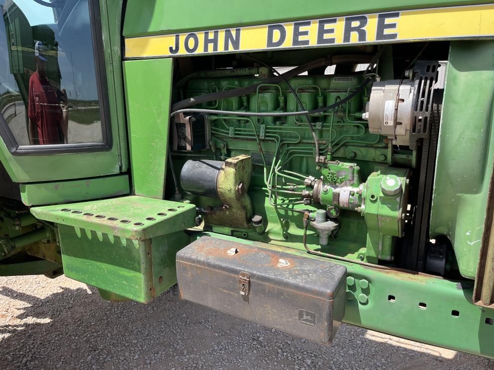 Image for 1979 John Deere 4240