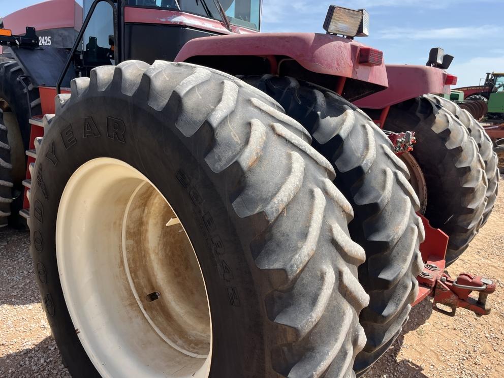 Image for 2005 Buhler-Versatile 2425