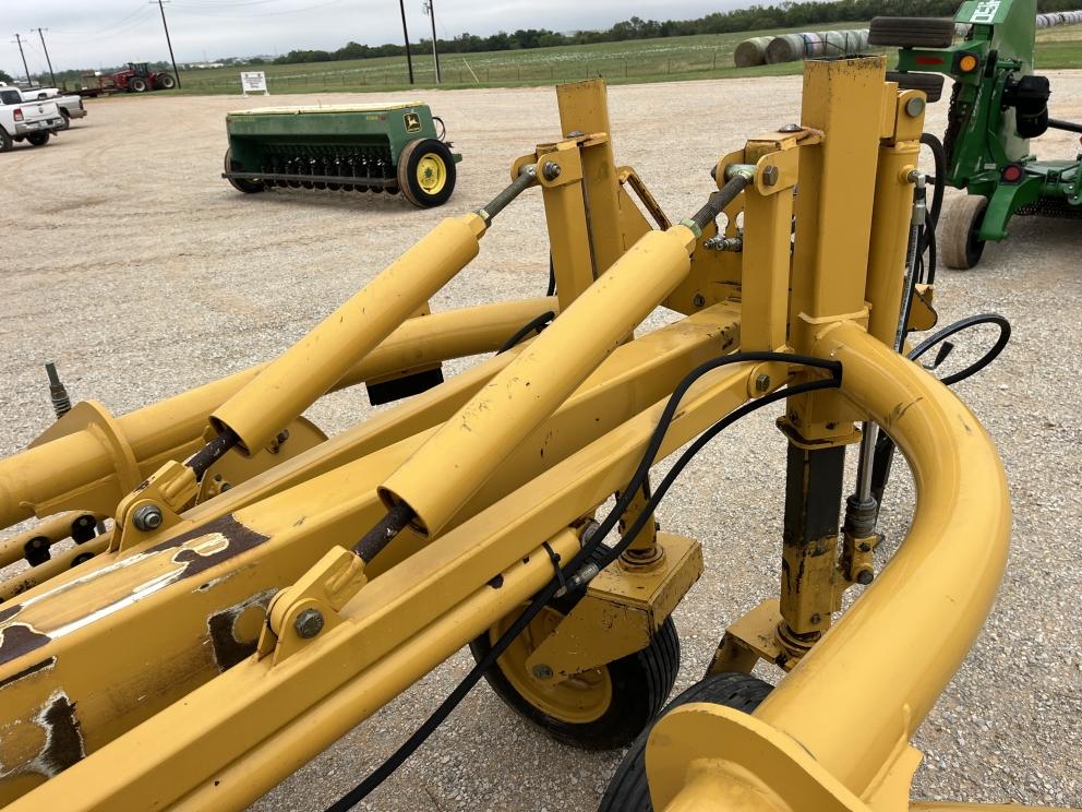 Image for 2018 Vermeer R2800