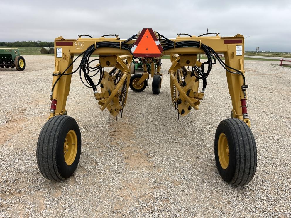 Image for 2018 Vermeer R2800