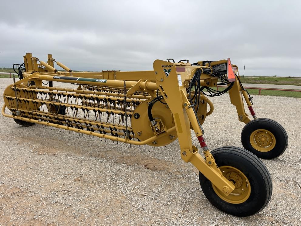 Image for 2018 Vermeer R2800