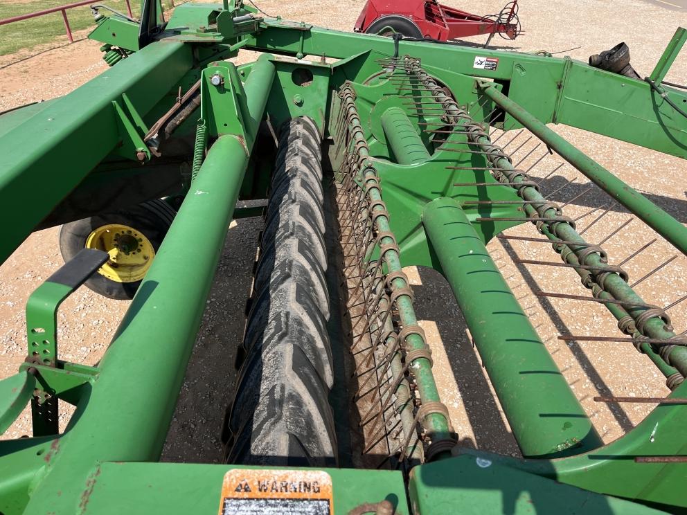 Image for 1997 John Deere 820