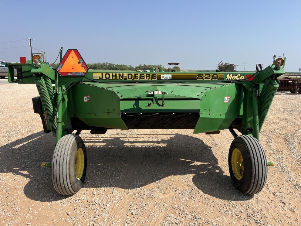 Image for 1997 John Deere 820
