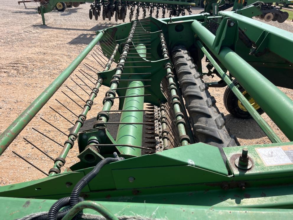 Image for 1997 John Deere 820