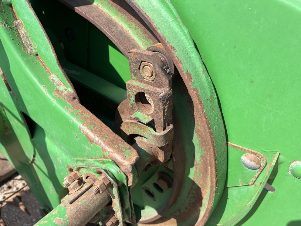 Image for 1997 John Deere 820