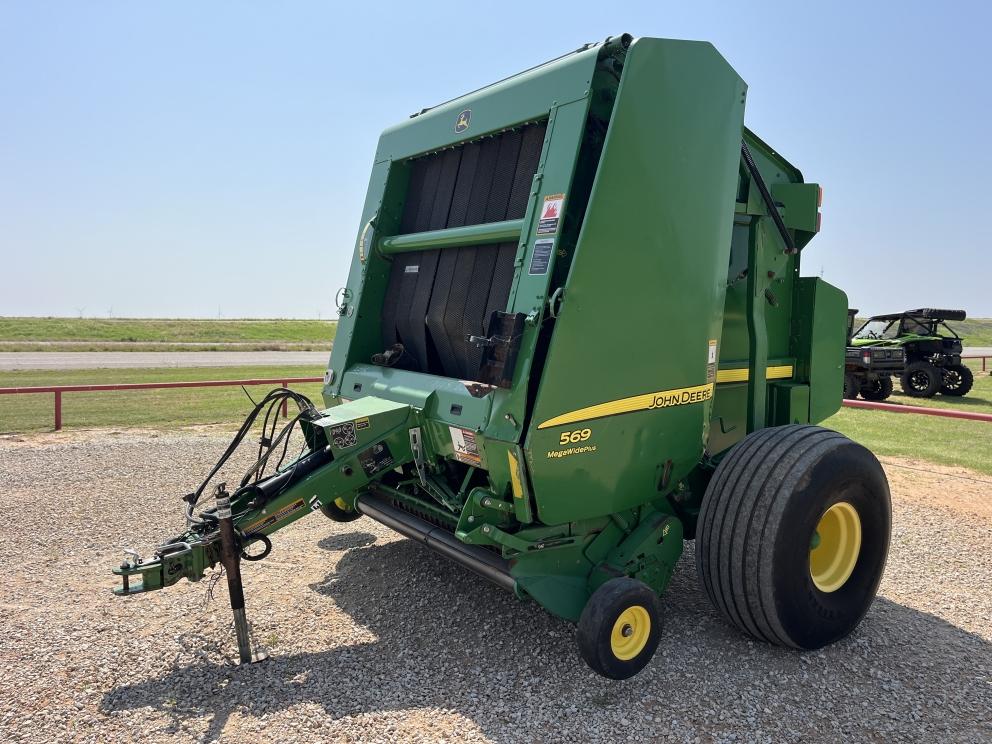 Image for 2015 John Deere 569