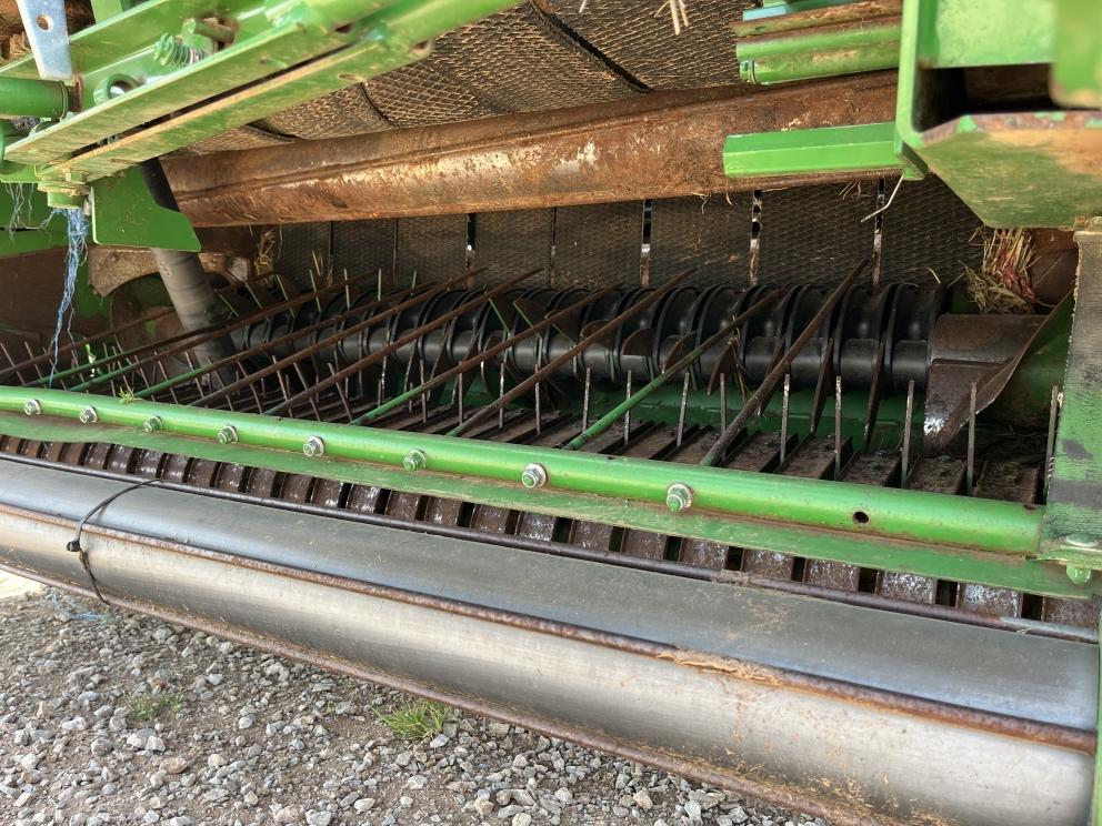 Image for 2015 John Deere 569
